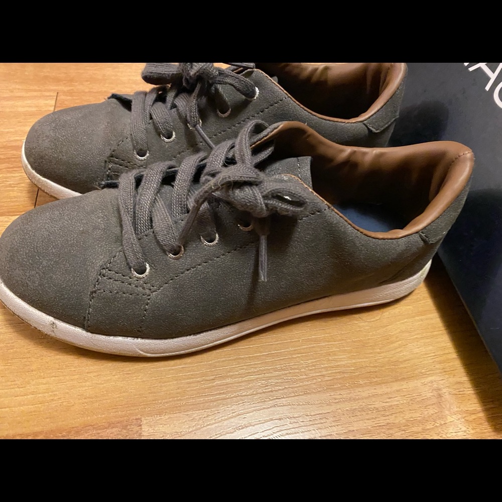👟🎁 Nautica Boys Inboard lace up Shoes. Size 3